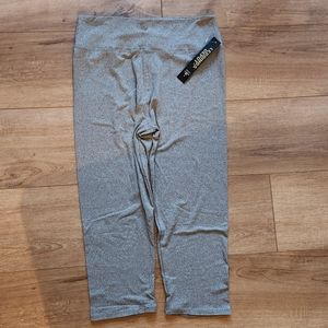 Leggings depot capris color grey size large